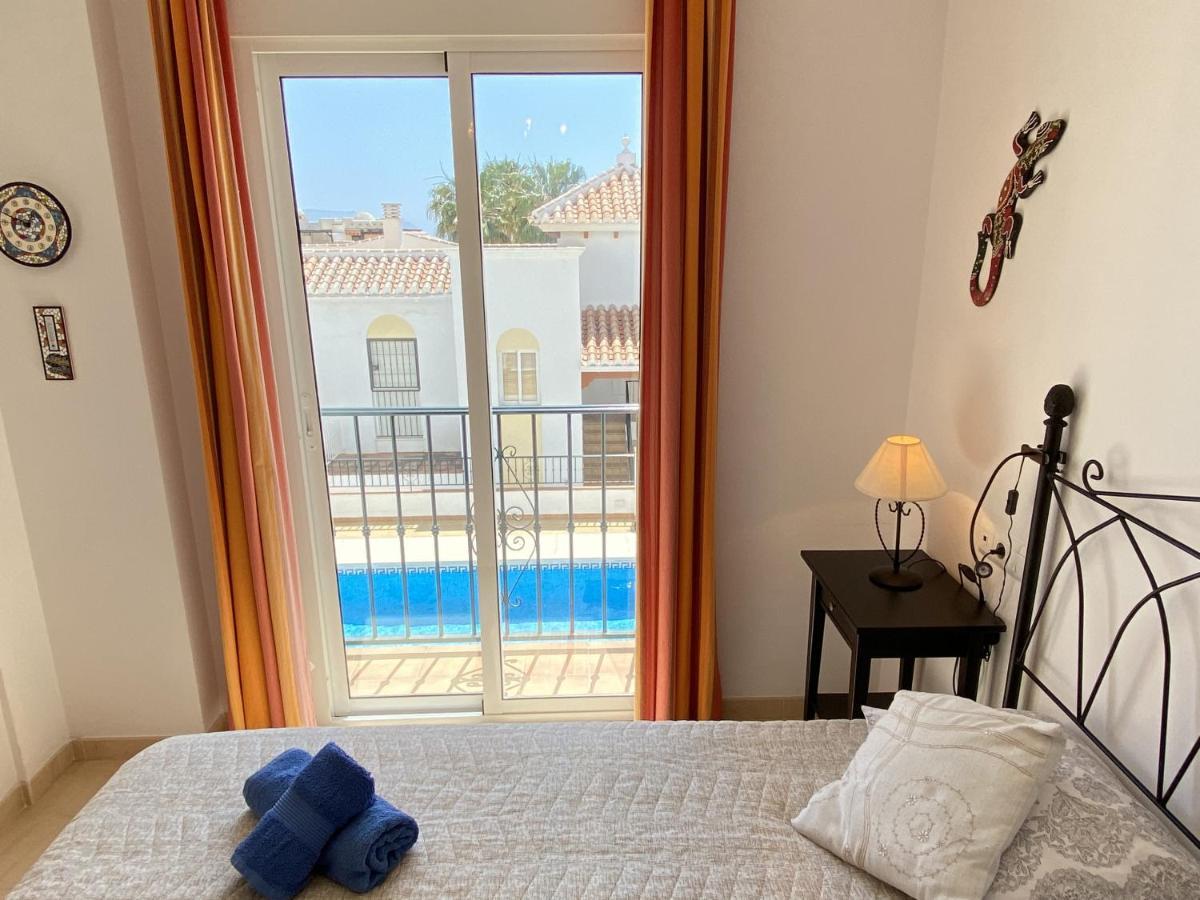 Chimenea Pinar 2 Apartments Casasol 内尔哈 外观 照片